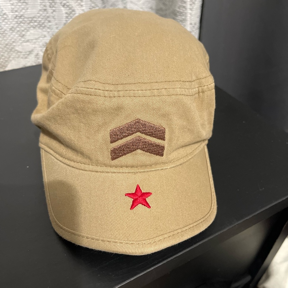 RED STAR HAT ONE SIZE